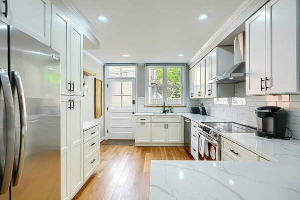 Microwave, oven, stovetop, dishwasher