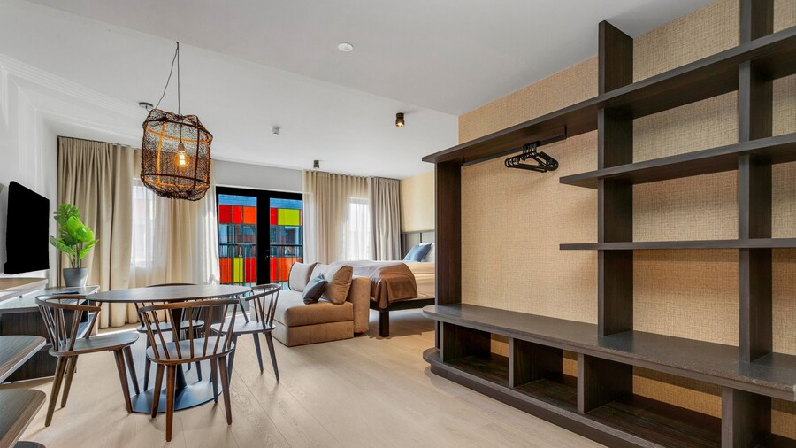 Strand Hotel Apartments