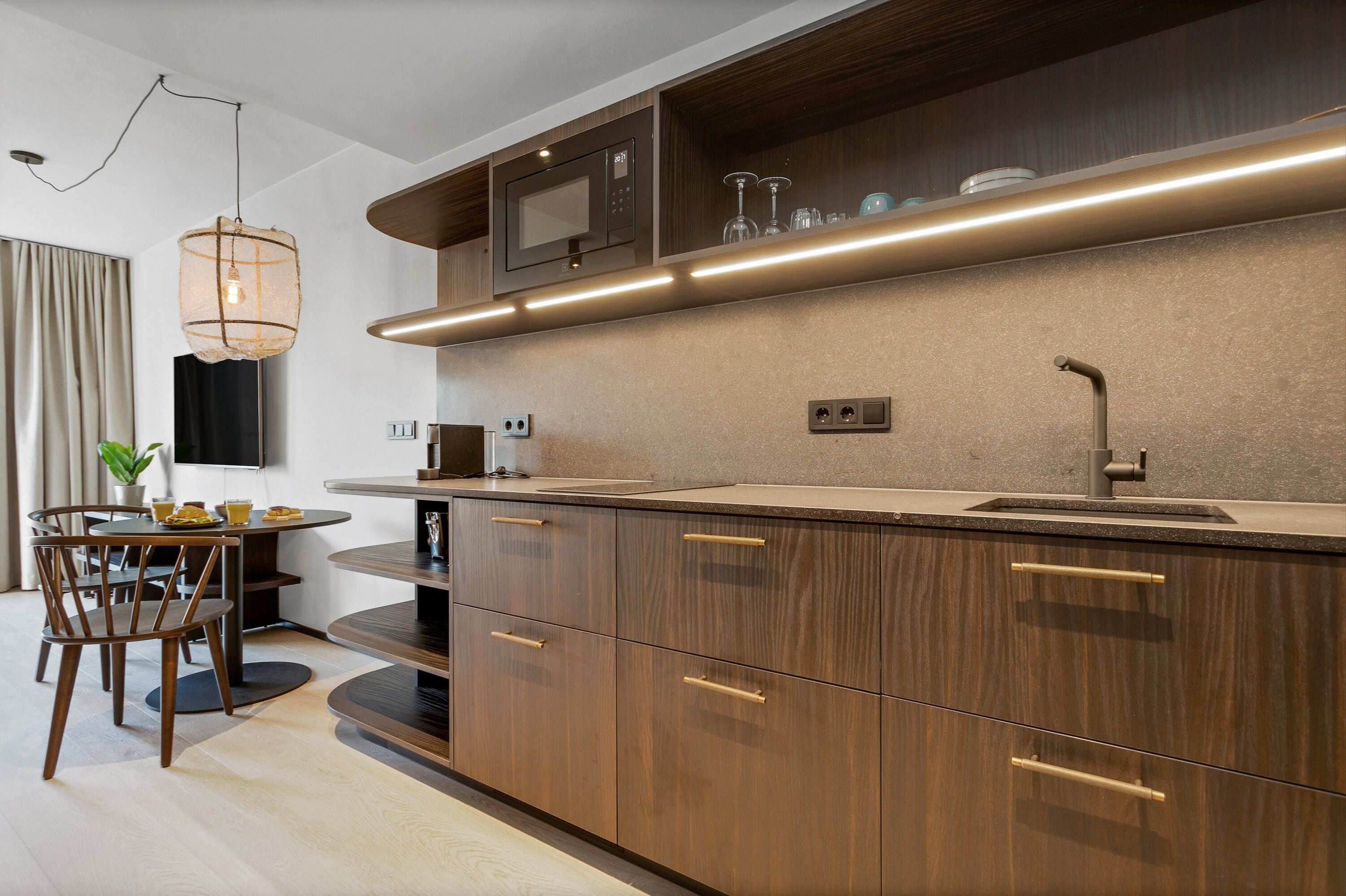 Comfort Studio | Private kitchen | Mini-fridge, microwave, stovetop, dishwasher