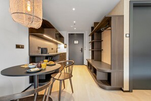 Comfort Studio | Private kitchen | Mini-fridge, microwave, stovetop, dishwasher - Strand Hotel Apartments (Hafnarfjörður)