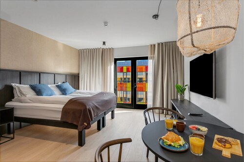 Strand Hotel Apartments