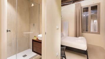 Doppia Deluxe | Bagno | Doccia, asciugacapelli, asciugamani