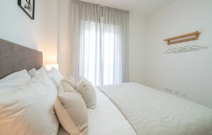 Iron/ironing board, travel cot, free WiFi, bed sheets