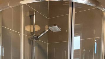 House, 3 Bedrooms | Bathroom