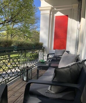 المنطقة المحيطة بالمنشأة