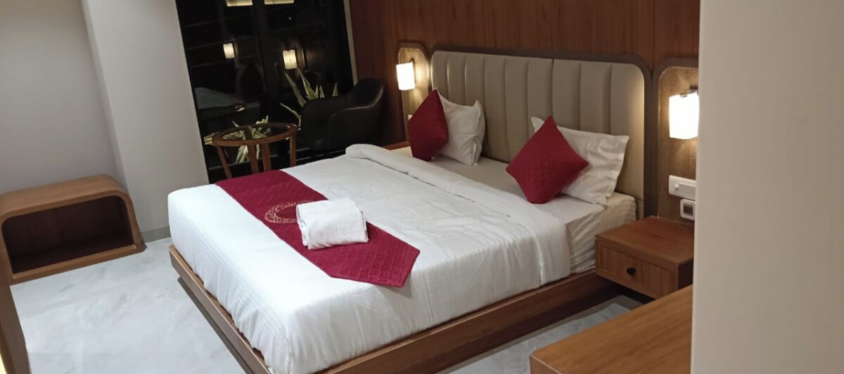 Deluxe-Zimmer | Schreibtisch, laptopgeeigneter Arbeitsplatz, Bügeleisen/Bügelbrett