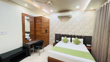 Superior Room | Desk, free WiFi