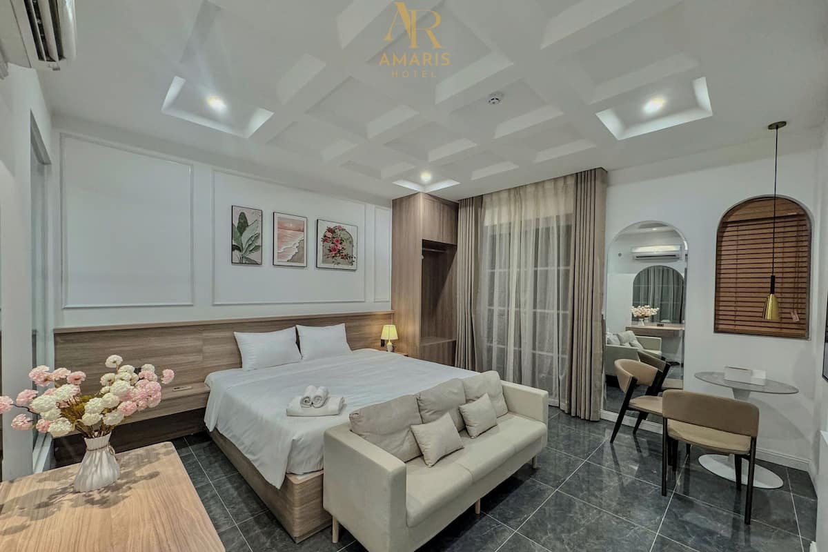 Basic Quadruple Room | In-room safe, desk, laptop workspace, soundproofing