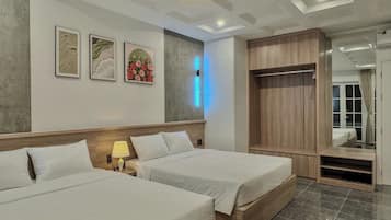 Caja de seguridad en la habitación y escritorio