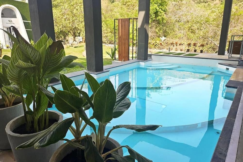 Nyast Valley Resort