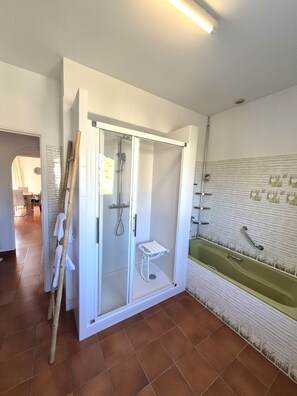 Comfort Apartment, Balcony, Garden View (Chez nous) | Bathroom | Slippers - LES AGRUMES (Lucciana)