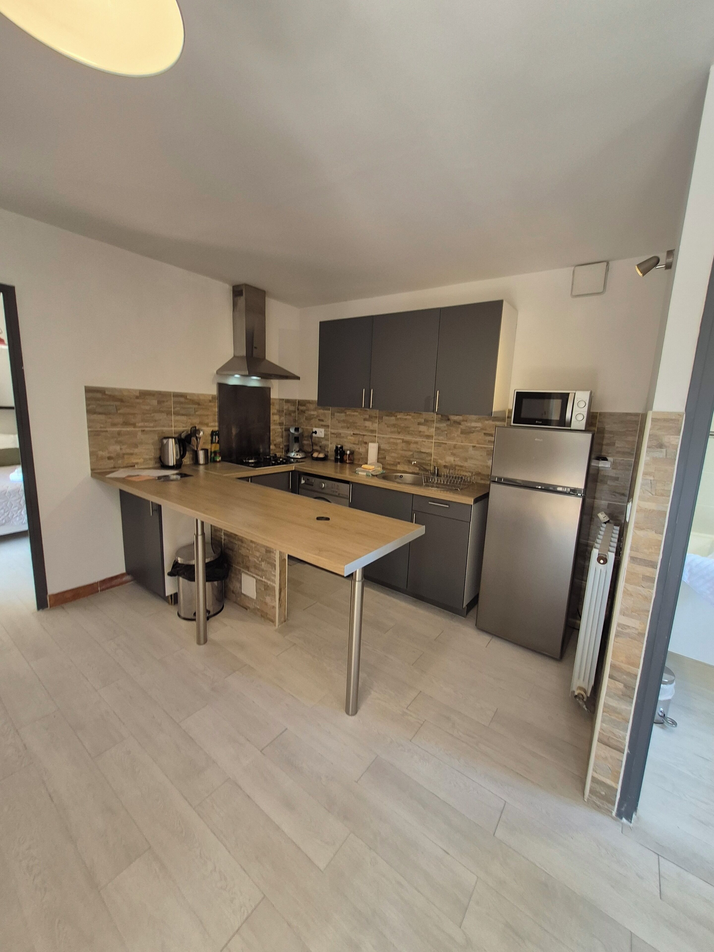 Apartemen (La parenthèse) | Dapur pribadi