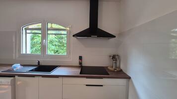 Comfort Apartment, Balcony, Garden View (Chez nous) | Private kitchen