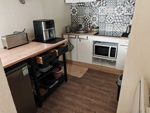 Microwave, oven, stovetop