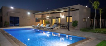 Modern Villa Marrakech - Private Pool, Chef & Atlas Views