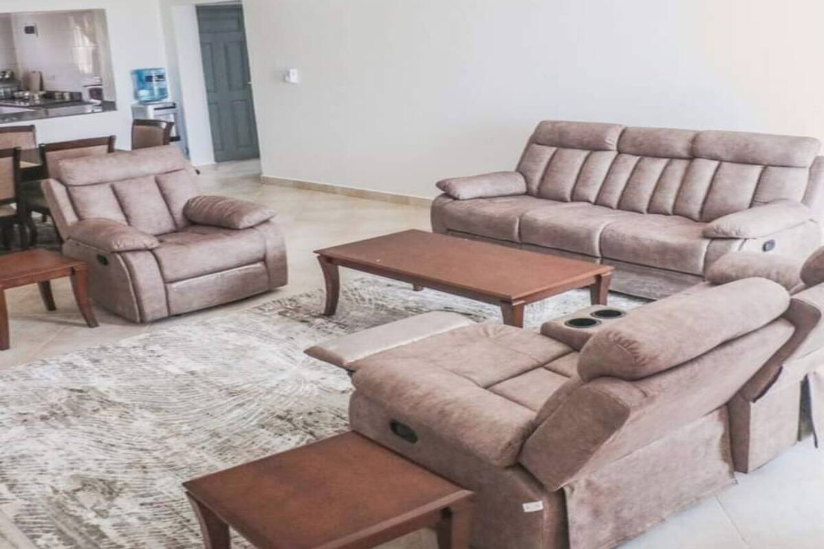 Apartment, 2 Bedrooms, Balcony, Pool View | Living area