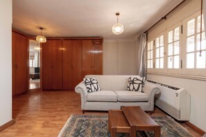 Apartment | Iron/ironing board, free WiFi