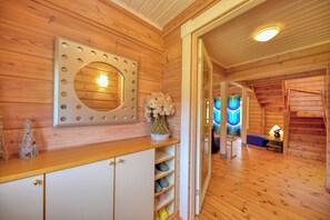 Villa, Terrace, Garden View | Free WiFi - First Villa (Yamanakako)