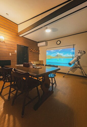 5 minutes by car from Yubatake! Luxurious stay in Kusatsu with a spectacular bath and sauna with free-flowing hot-spring water from the Kusatsu Onsen hot spring and unlimited movies!