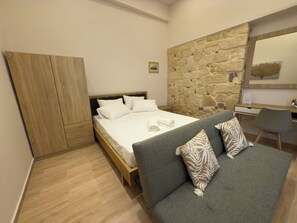 1 bedroom, iron/ironing board, WiFi