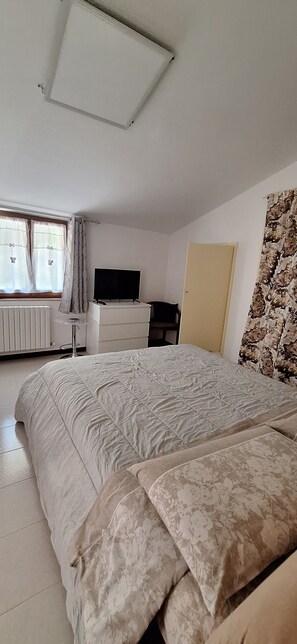 1 Schlafzimmer, Bügeleisen/Bügelbrett, WLAN, Bettwäsche