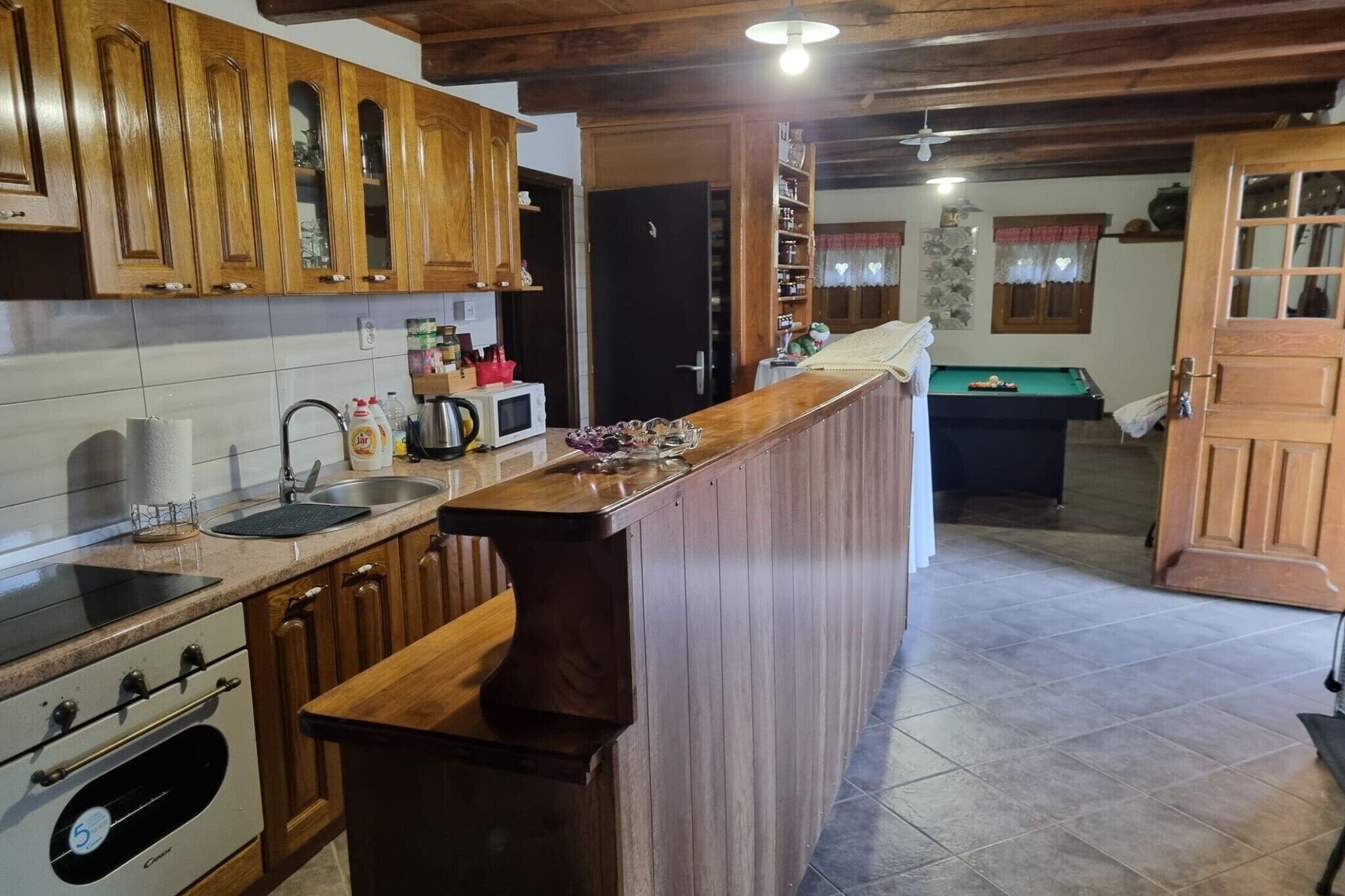 雪櫃、微波爐、焗爐、爐具