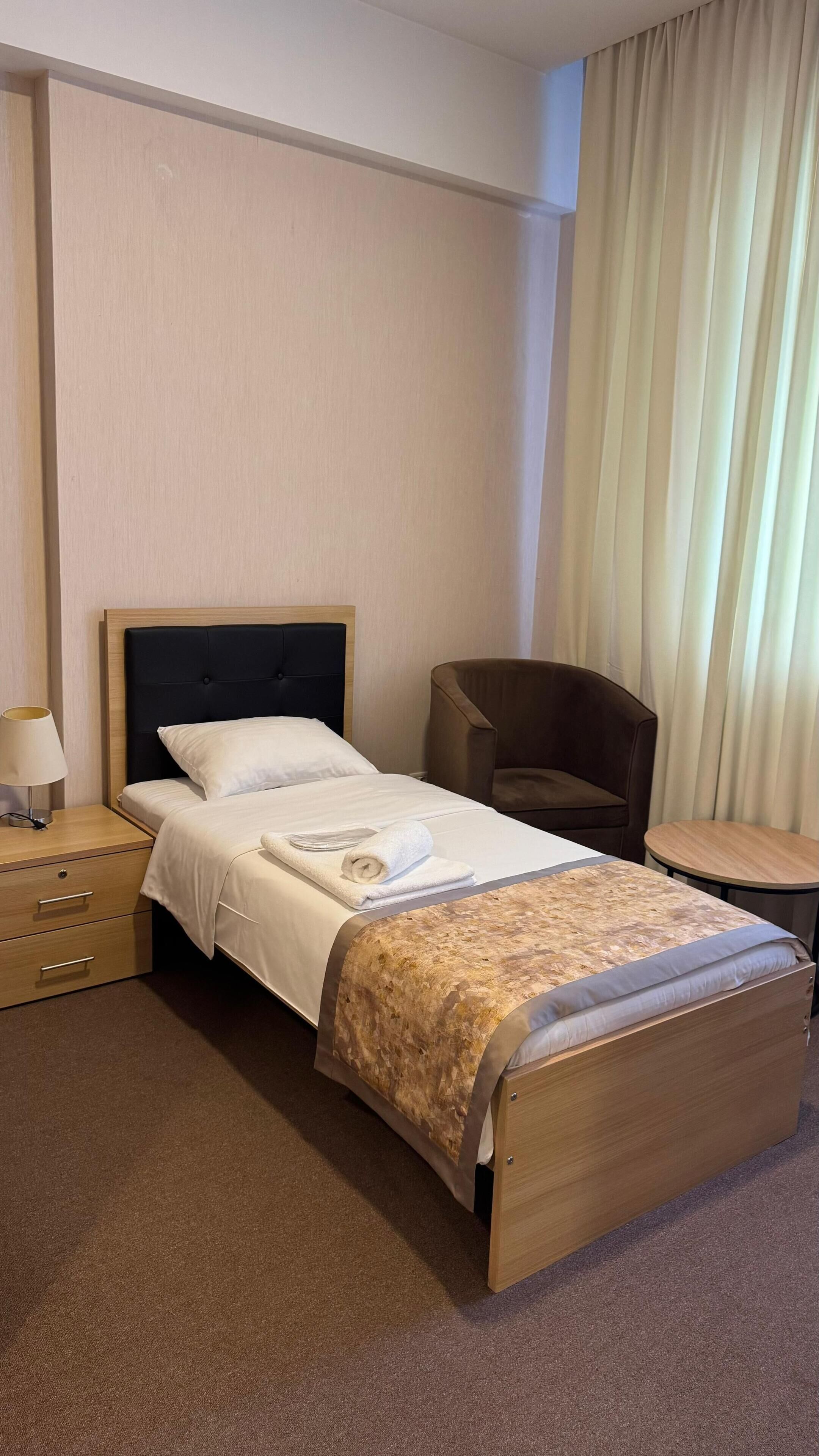 Desk, soundproofing, iron/ironing board, free WiFi