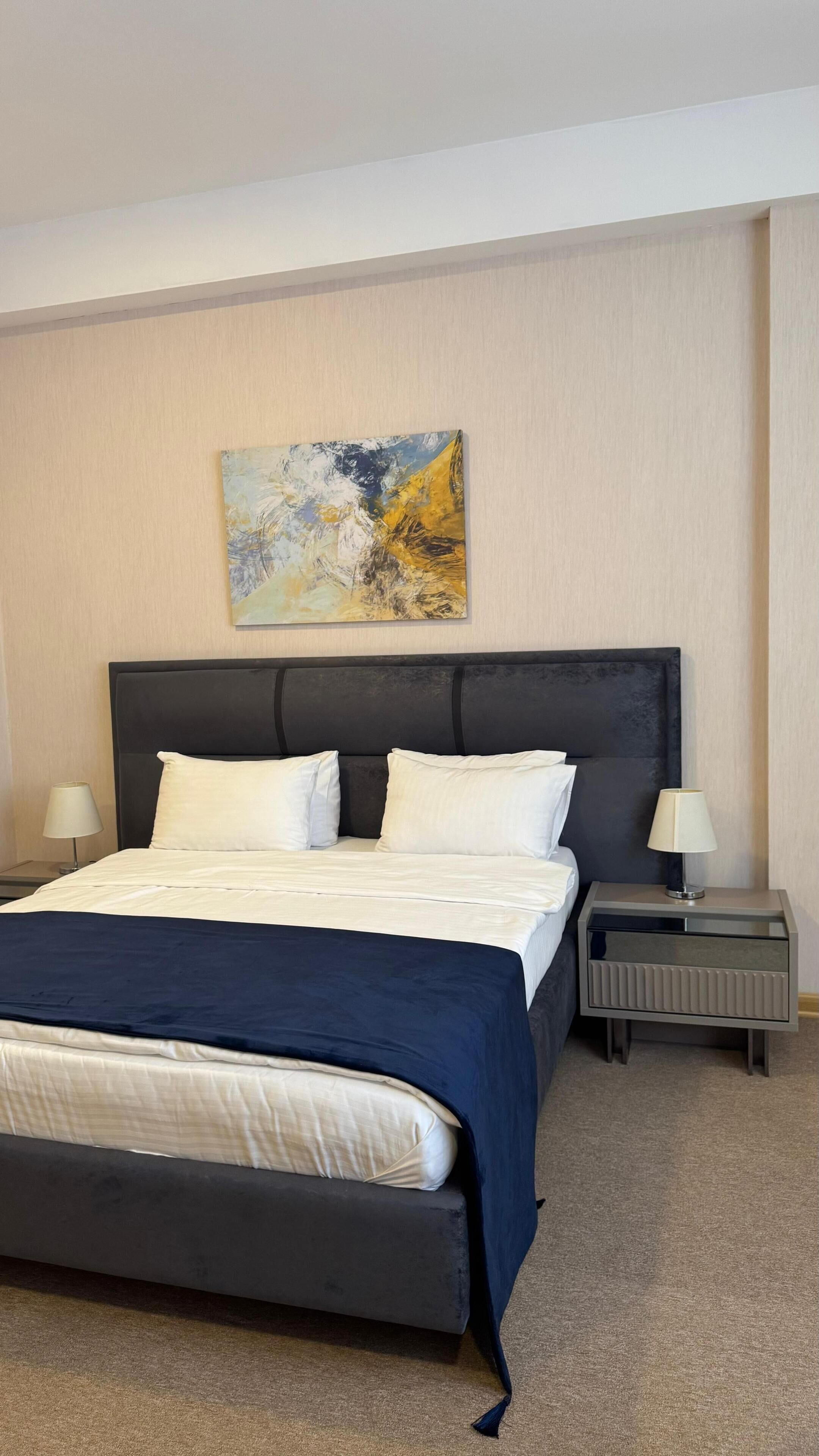 Desk, soundproofing, iron/ironing board, free WiFi