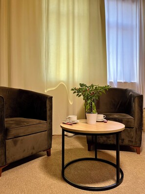 Standard Twin Room, Non Smoking, City View | Desk, soundproofing, iron/ironing board, free WiFi - Arena Hotel Baku (Baku)