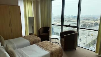 Standard Twin Room, Non Smoking, City View