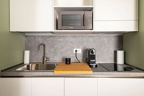 Fridge, microwave, stovetop, toaster