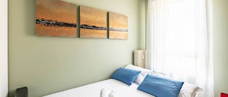 2 bedrooms, iron/ironing board