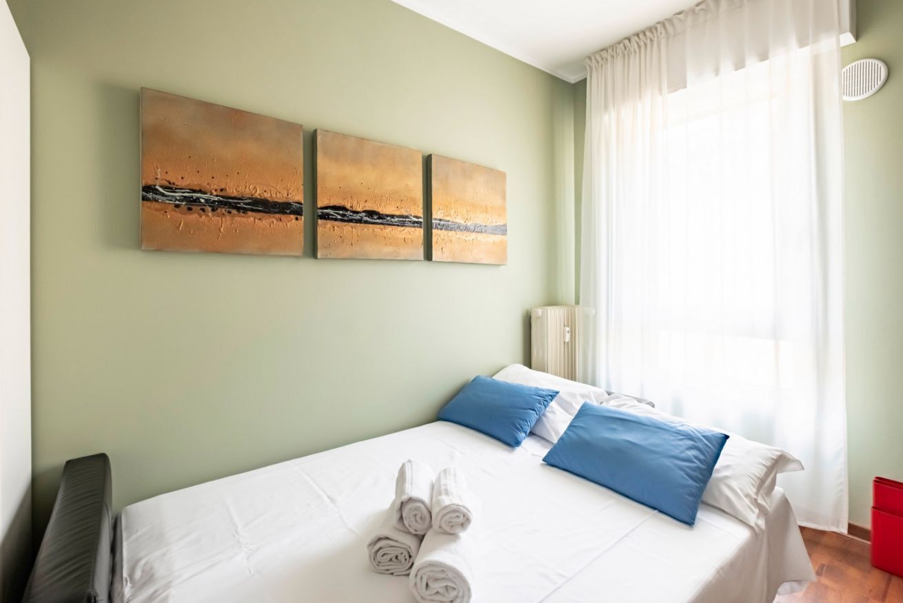 2 Schlafzimmer, Bügeleisen/Bügelbrett