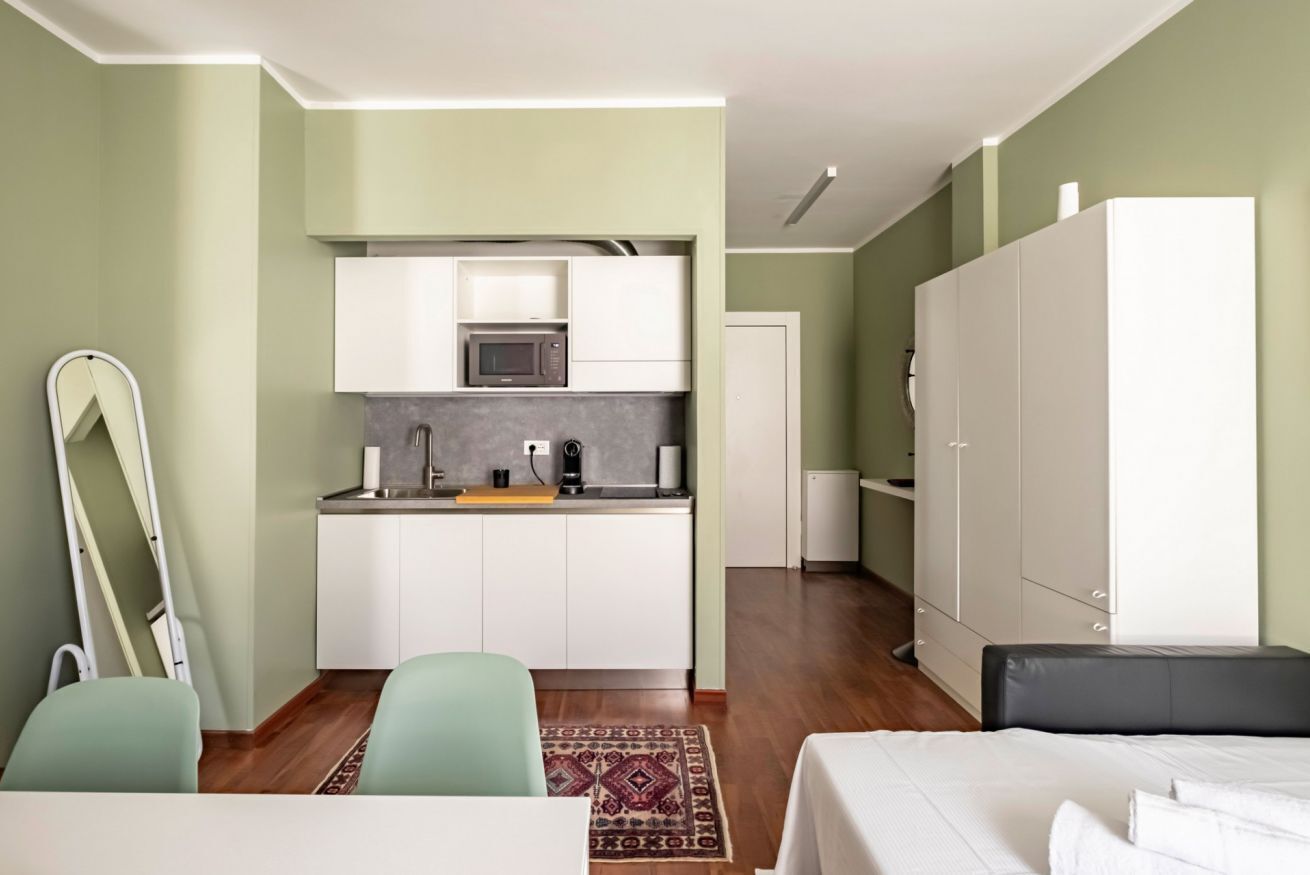 2 bedrooms, iron/ironing board