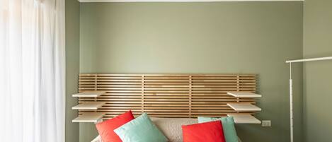 2 chambres, fer et planche à repasser