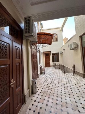 Exterior detail - Hotel Poyi Kalon Terrace (Bukhara)