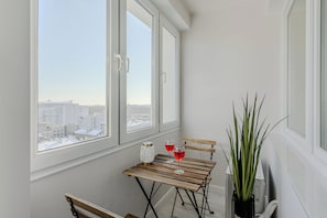 Appartement Confort, balcon, vue cour intérieure | Balcon
