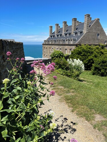 SUPERBE OFFRE sur la VILLA RESTAUREE  "Écrin de Charme" Entre Mer&terre