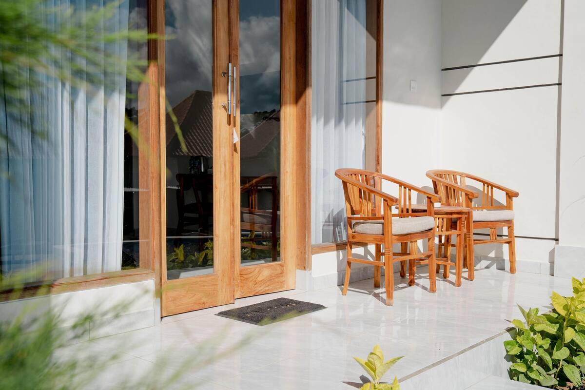 Dobbeltrom, bassengutsikt | Terrasse/patio