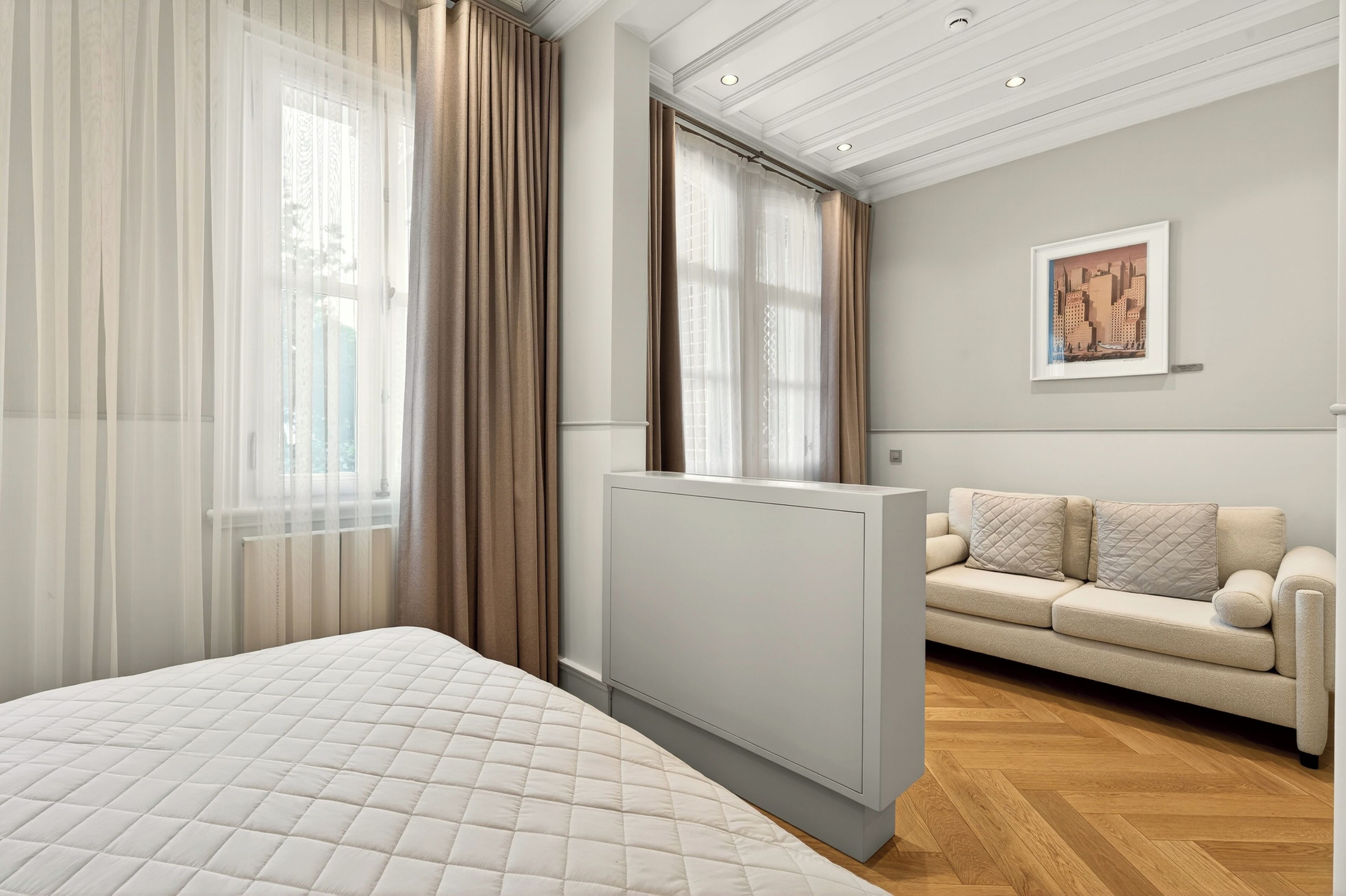 Premium Room, 1 King Bed, Balcony, City View | Egyptian cotton sheets, premium bedding, minibar, in-room safe