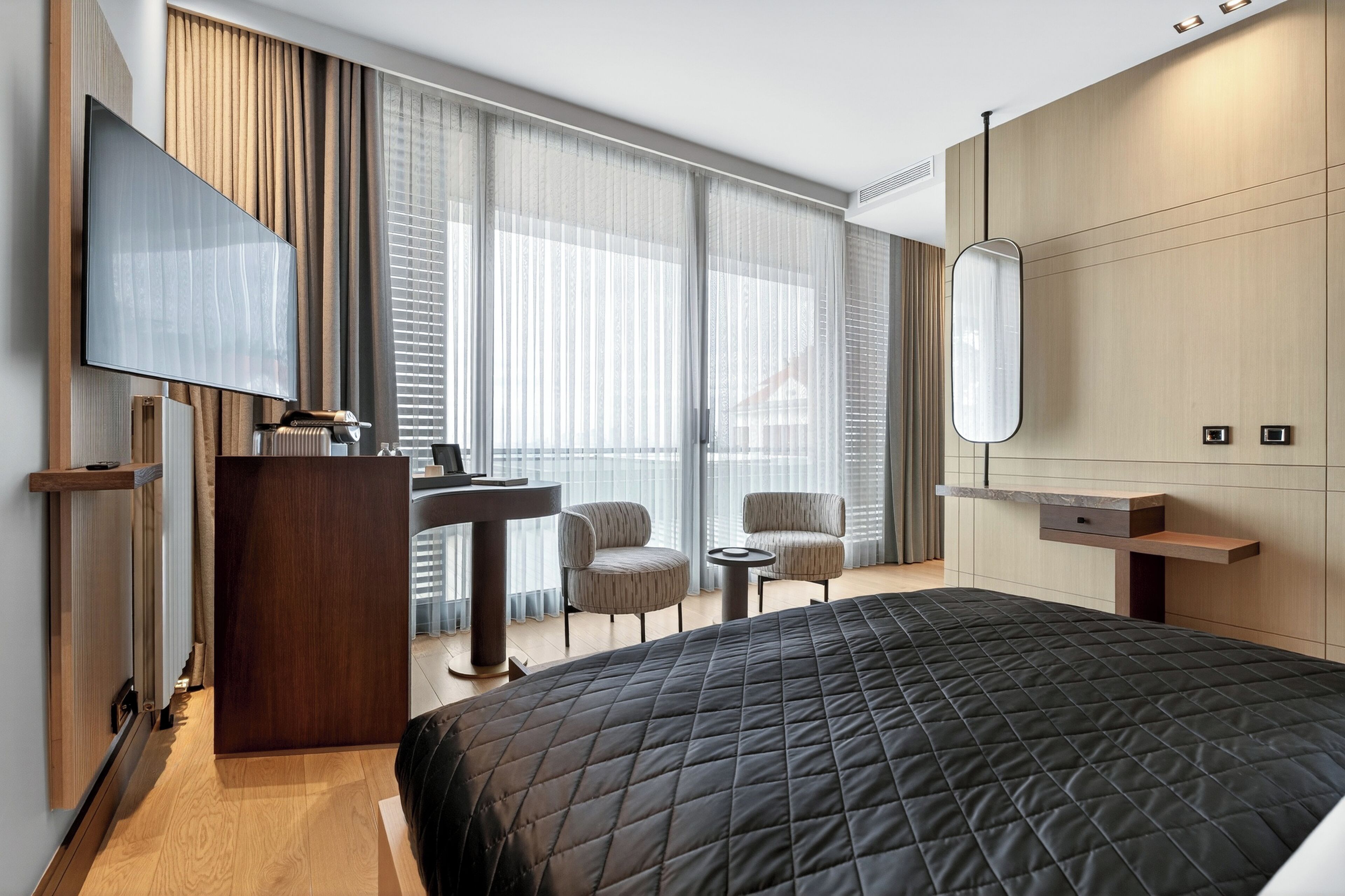 Comfort Room | Egyptian cotton sheets, premium bedding, minibar, in-room safe