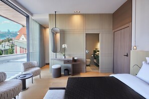 Business Double Room | In-room safe, laptop workspace, blackout drapes, soundproofing