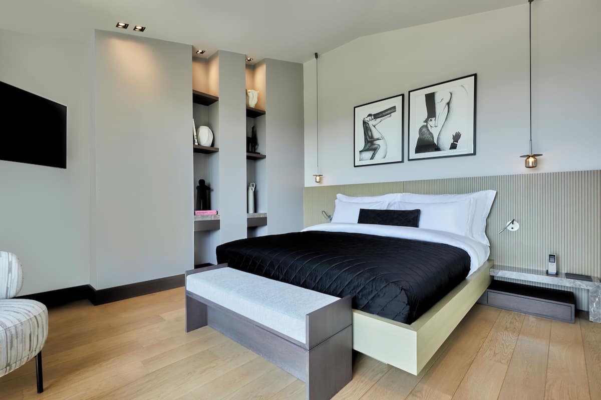 Premium Suite, Sea View | In-room safe, laptop workspace, blackout drapes, soundproofing