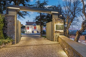 Overnatningsstedets indgangsparti