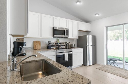 Palm Coast Getaway – Relax in a Charming Home and Make Incredible Memories”