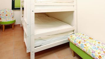 5 habitaciones, escritorio y wifi