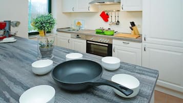 Frigorífic, forn, placa de cuina i rentaplats