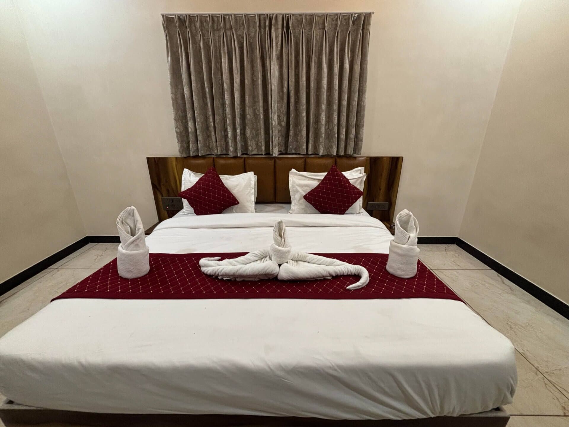 Espacio para trabajar con laptop y wifi gratis 