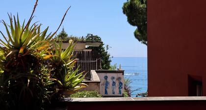 Suite Crudi On the Sea