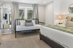3 bedrooms, desk, iron/ironing board, free WiFi